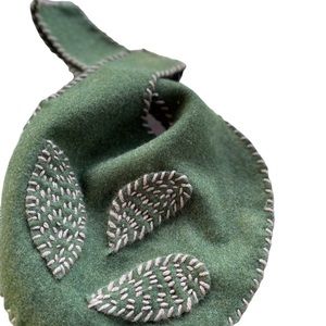 Batooli Green felt Japanese knot bag